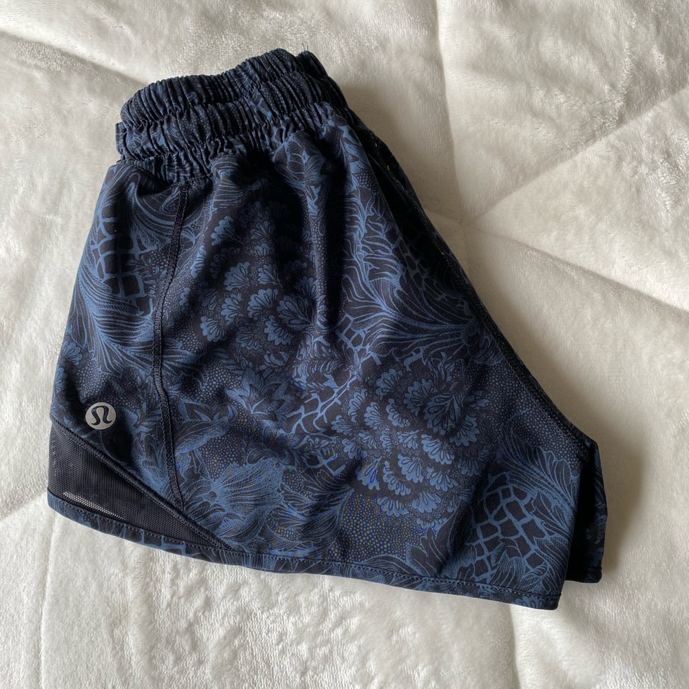 lululemon hotty hot short